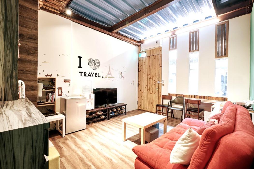 小黑琵416輕旅 Little Happy Hostel Tchaj-nan Exteriér fotografie