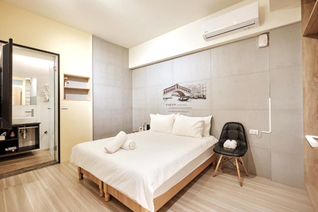 小黑琵416輕旅 Little Happy Hostel Tchaj-nan Exteriér fotografie